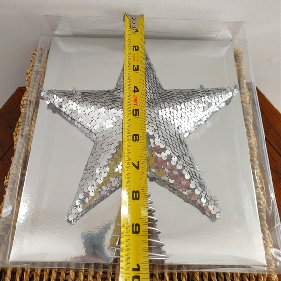 Silver sequin star tree topper - Picture 3 of 7